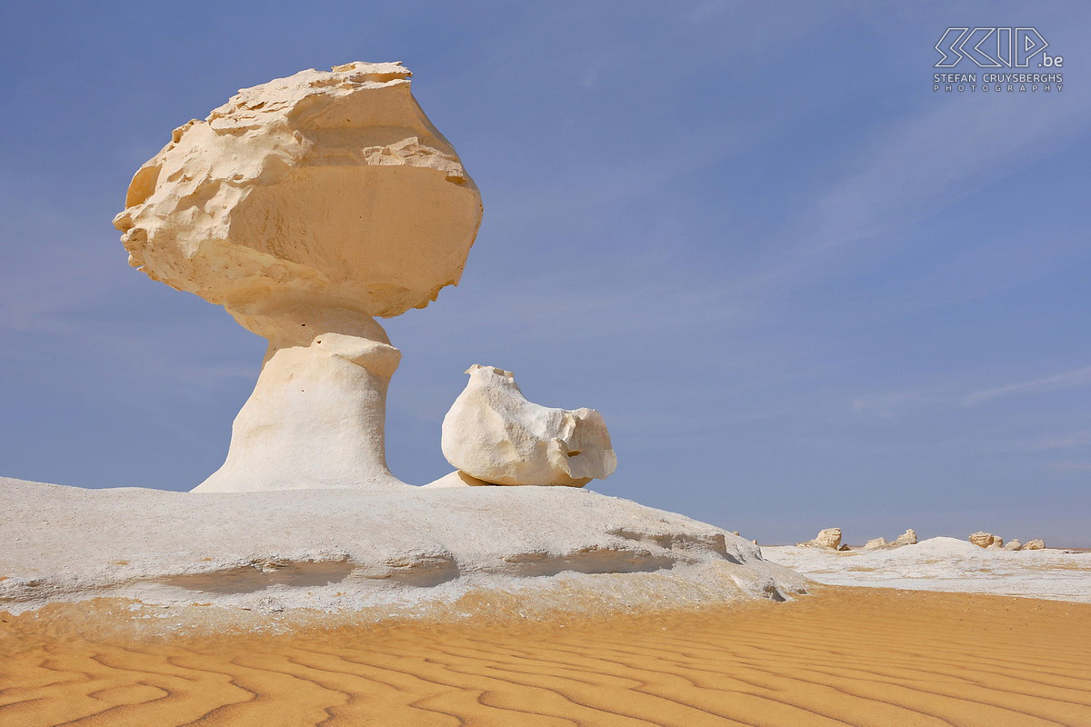 Nieuwe Witte Woestijn - Aish el Ghorab Aish el Ghorab, oftewel de 'De Paddestoel' is een van de bekendste herkenningspunten in de Witte Woestijn Stefan Cruysberghs
